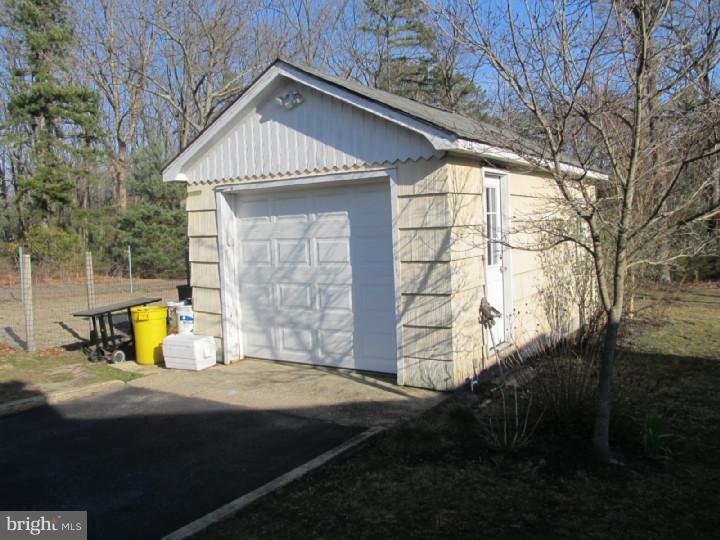 601 Freehold Road Jackson, NJ 08527 - Photo 5 of 24