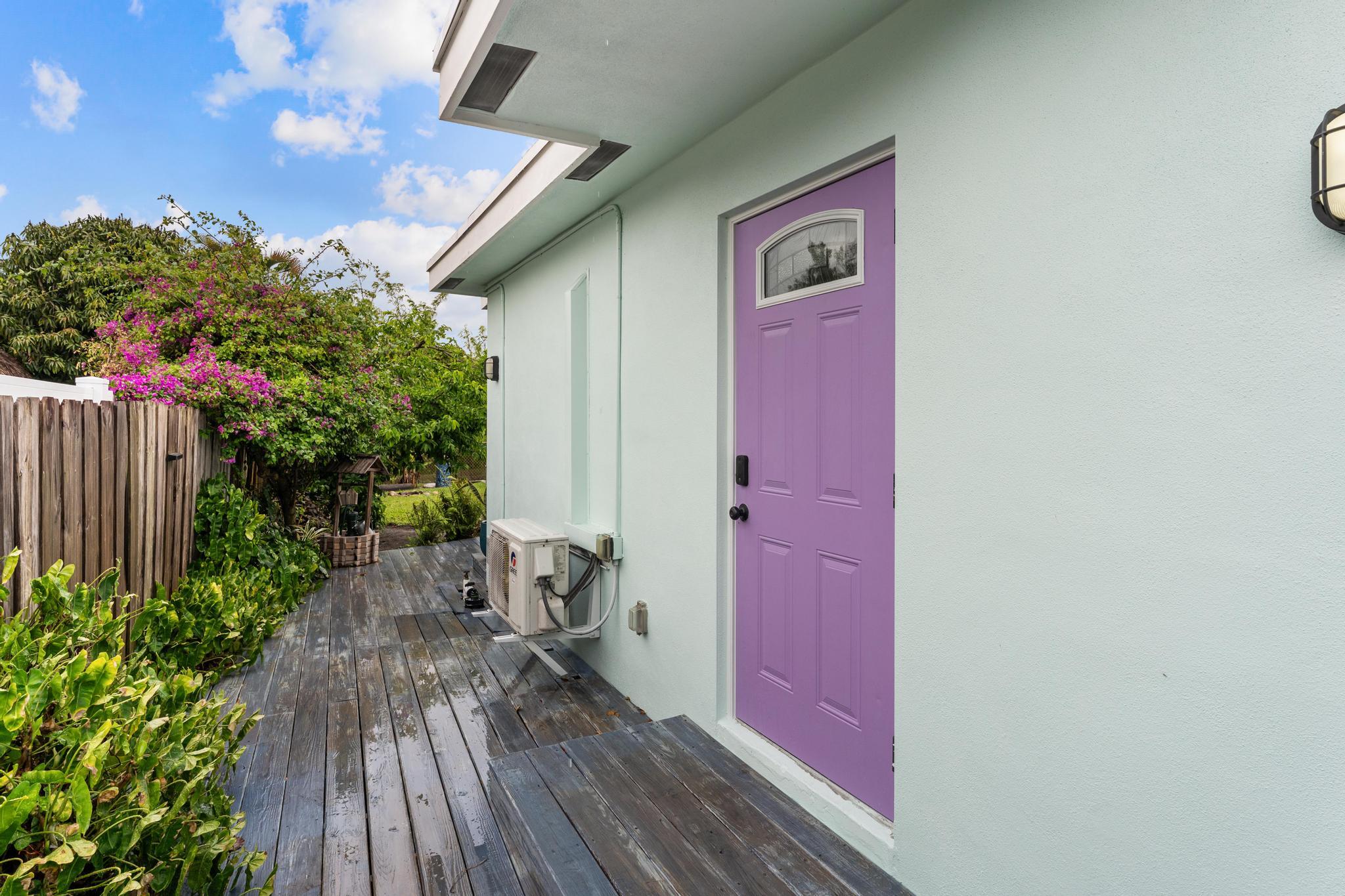 3179 Melaleuca Road West Palm Beach, FL 33406 - Photo 31 of 49 a view of a backyard with sitting area
