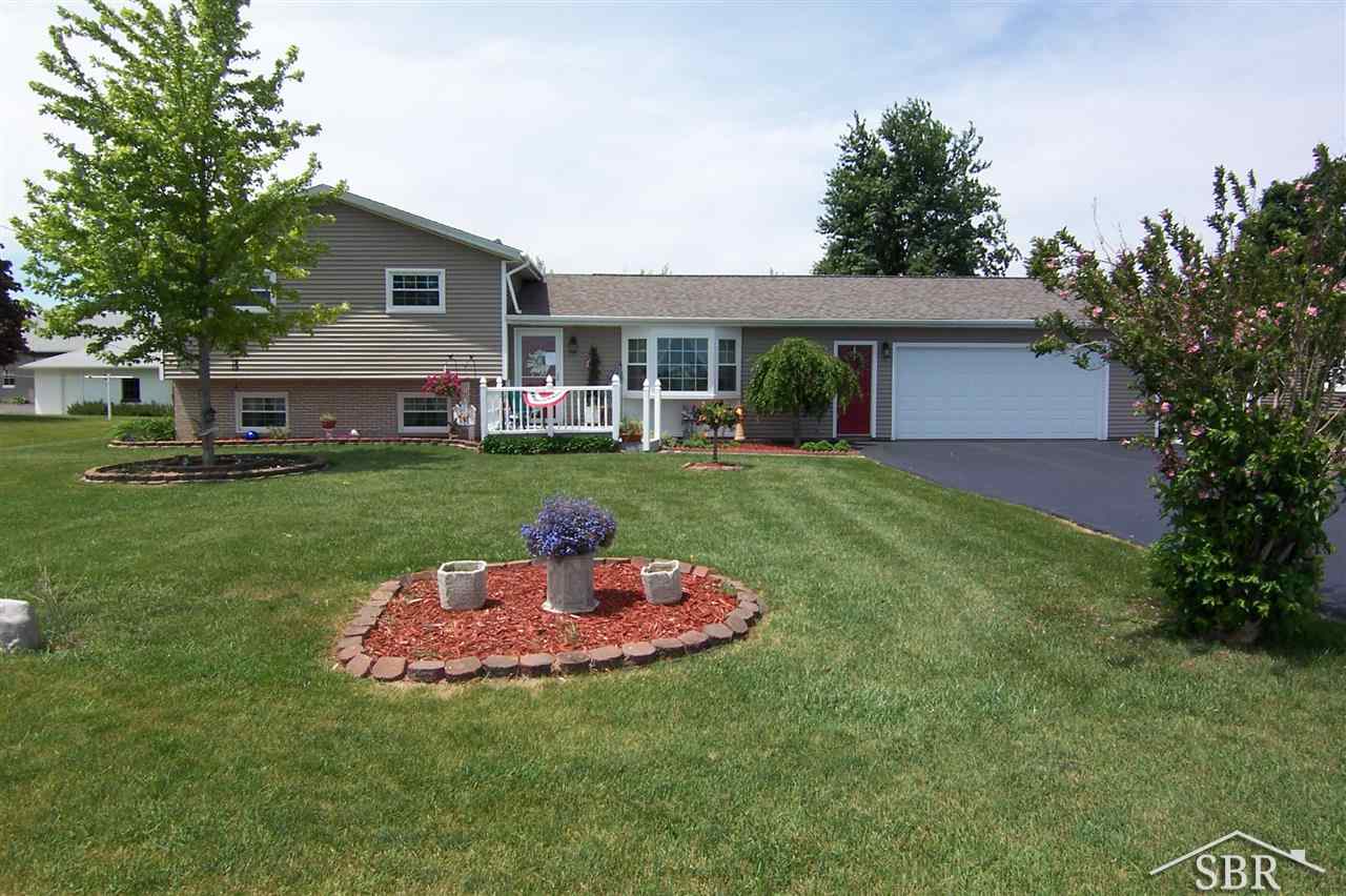 565 North Finn Road Bay City, MI 48708 - Photo 1 of 20 31199067.JPG