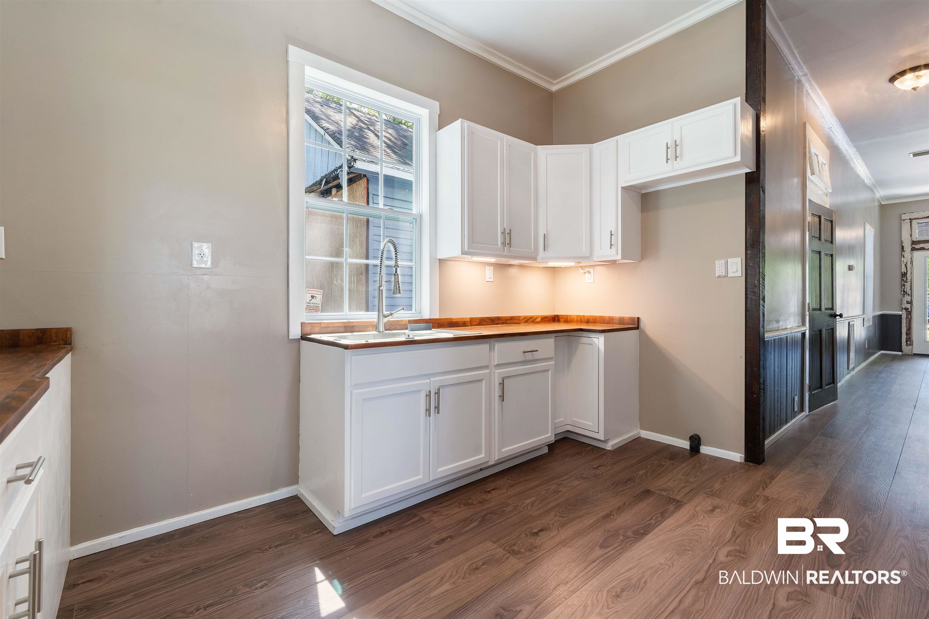 906 Texas Street Mobile, AL 36604 - Photo 10 of 25 Kitchen