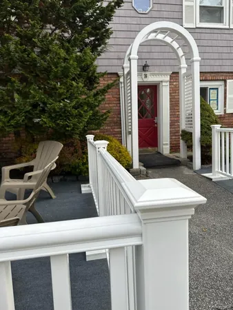 $3,675 | 76 Bayview Avenue, Unit A, Northport, NY 11768