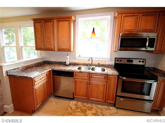 2326 Maplewood Road Henrico, VA 23228 - Photo 6 of 18 Kitchen