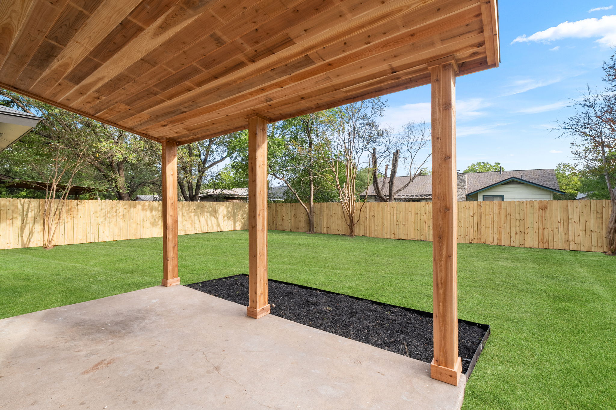 2107 Cindy Lane Austin, TX 78727 - Photo 28 of 33 Covered patio