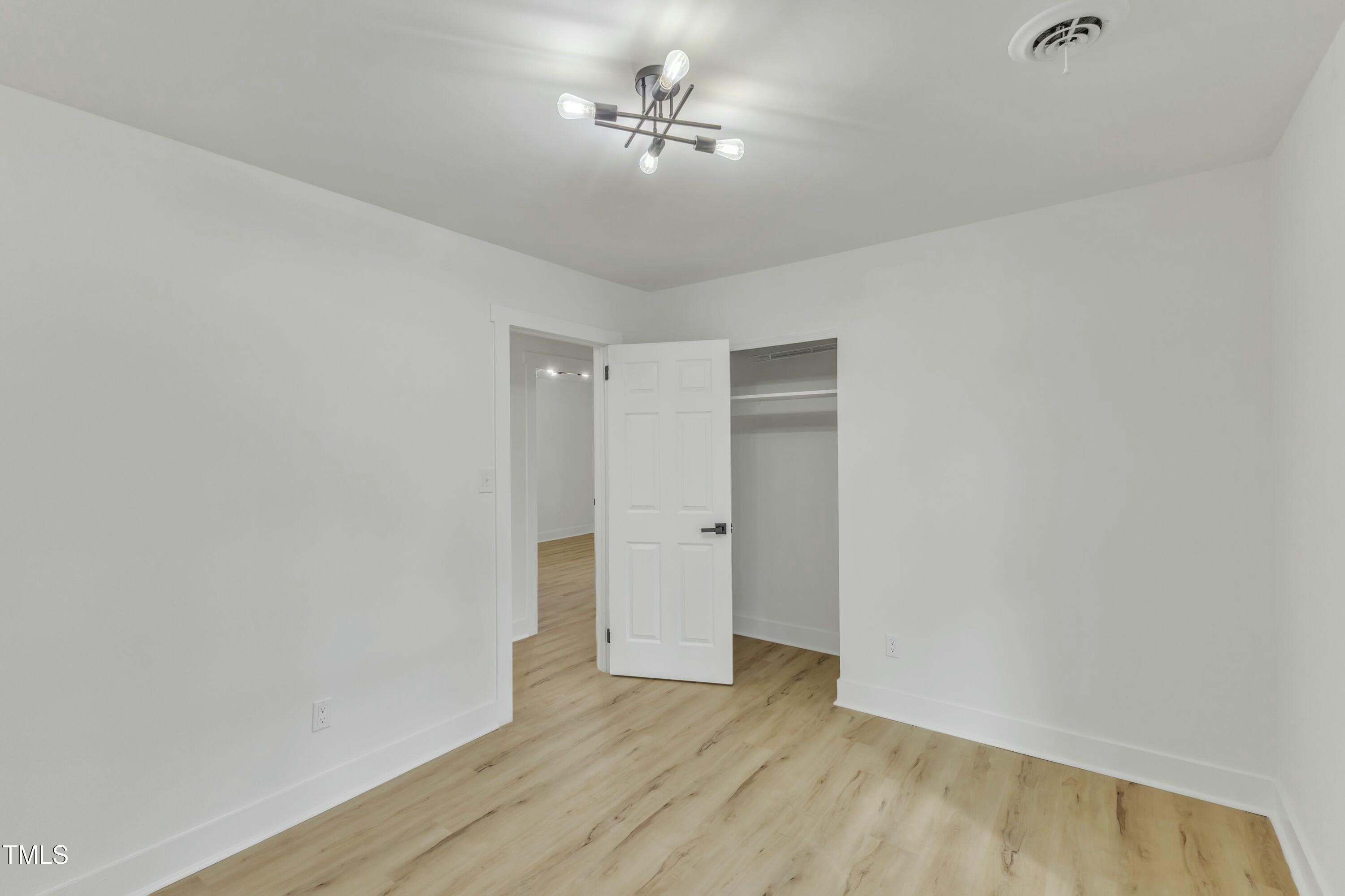 5808 Farm Gate Road Raleigh, NC 27606 - Photo 22 of 33 tempImageMkJ6oW