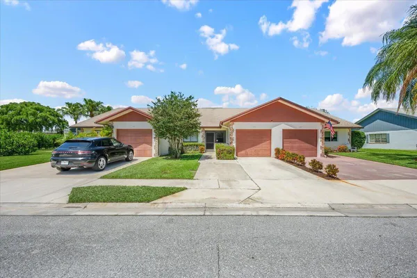 $415,000 | 129 Moccasin Trail South, Jupiter, FL 33458
