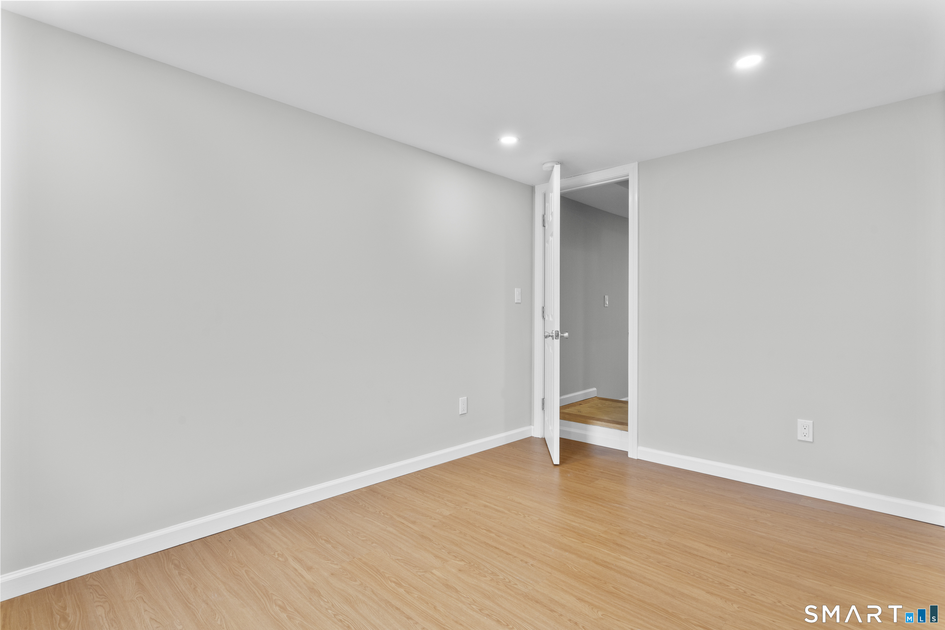 755 Old Town Road Bridgeport, CT 06606 - Photo 25 of 35