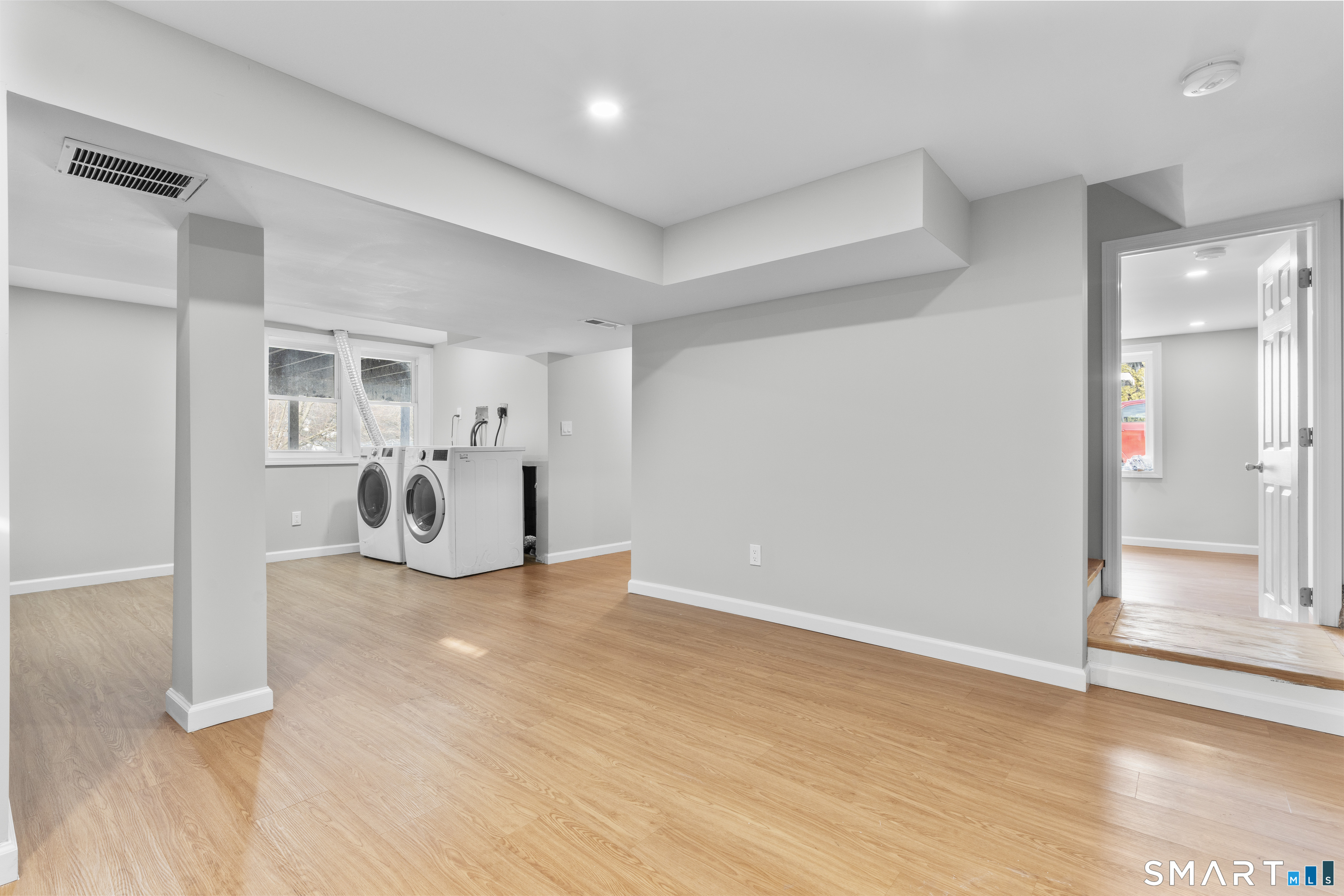 755 Old Town Road Bridgeport, CT 06606 - Photo 30 of 35