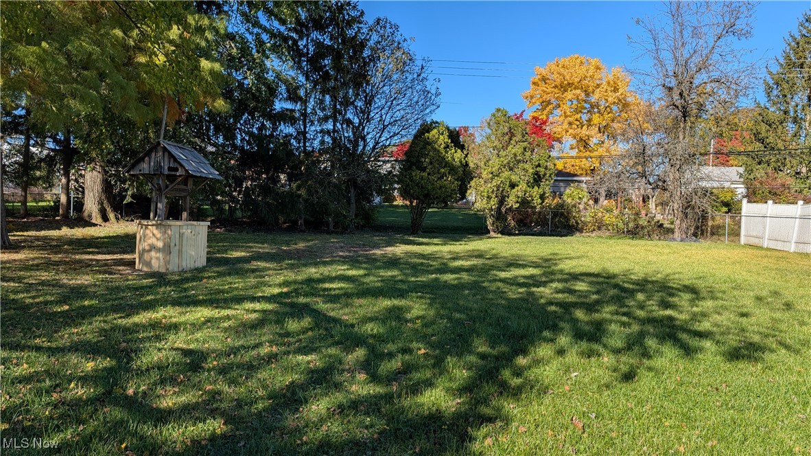 6089 Dunham Road Maple Heights, OH 44137 - Photo 38 of 40 Anothere view of fenced yard