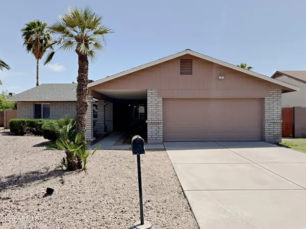 $2,305 | 521 East Rosemonte Drive, Phoenix, AZ 85024
