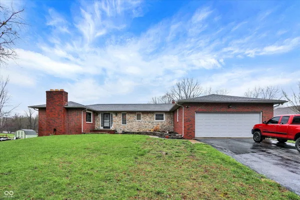 $325,000 | 1609 Greenacres Drive, Kokomo, IN 46901