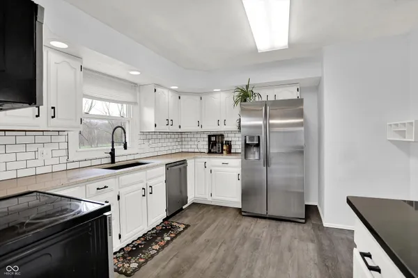 $325,000 | 1609 Greenacres Drive, Kokomo, IN 46901