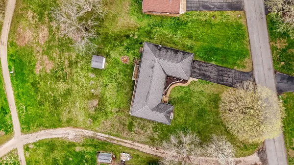 $325,000 | 1609 Greenacres Drive, Kokomo, IN 46901