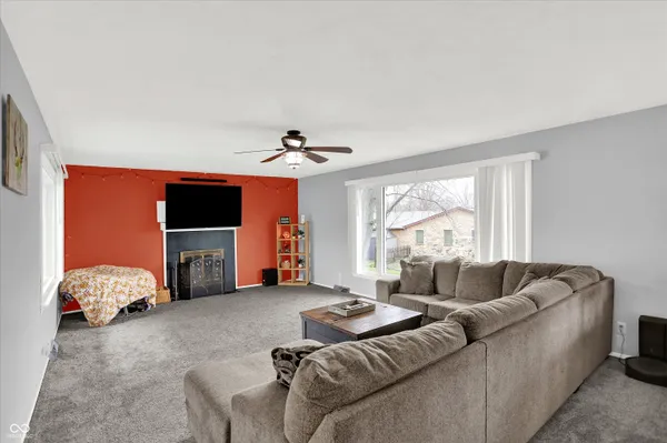 $325,000 | 1609 Greenacres Drive, Kokomo, IN 46901