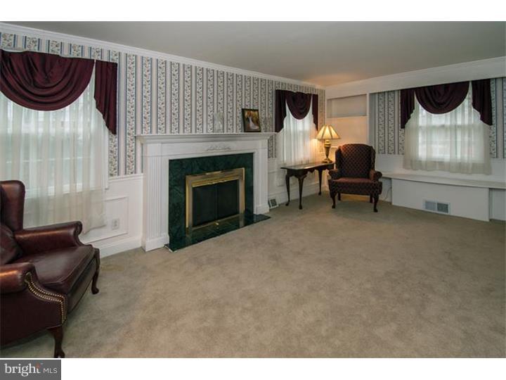 1467 Mauck Road Blue Bell, PA 19422 - Photo 9 of 25 Living Room