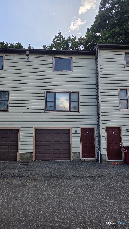 18 Allen Court, Unit 2/B Meriden, CT 06451 - Photo 1 of 22 Gallery Image 1