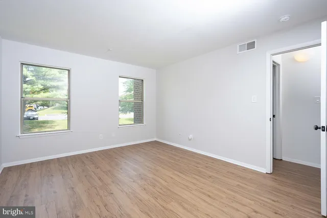 $2,000 | 7907 Badenloch Way, Unit 202, Gaithersburg, MD 20879