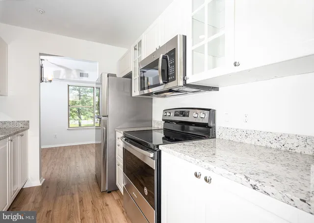 $2,000 | 7907 Badenloch Way, Unit 202, Gaithersburg, MD 20879