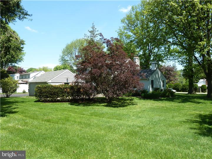 1000 Richmond Road Broomall, PA 19008 - Photo 7 of 25 Exterior Back