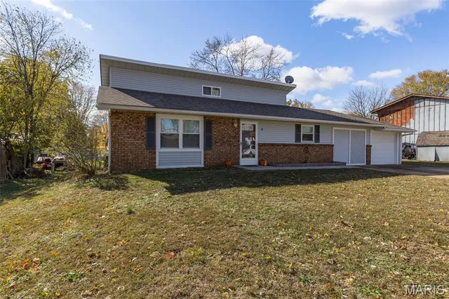 $235,000 | 4 Mileva Court, Farmington, MO 63640