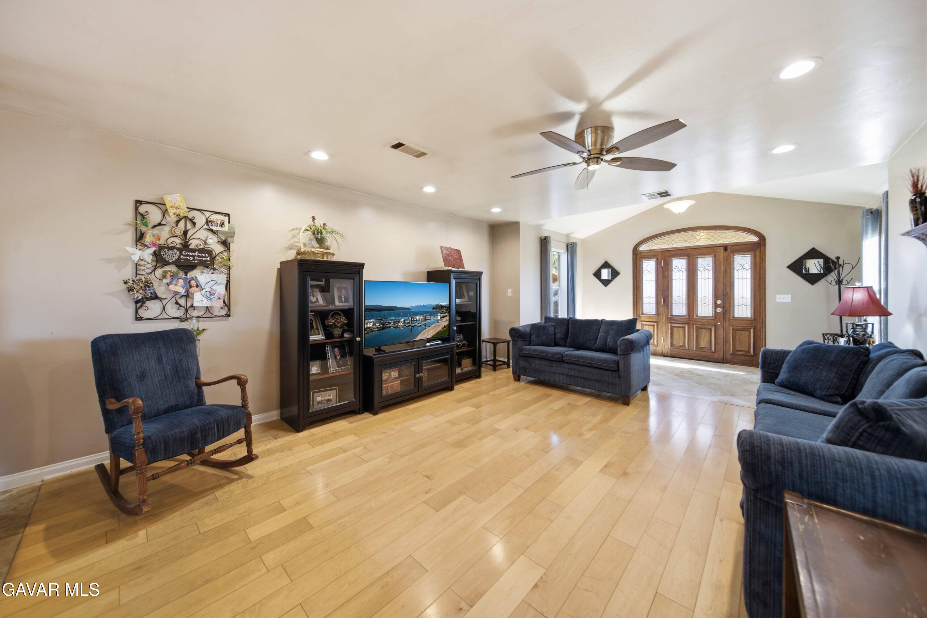 28241 Lancaster Road Lancaster, CA 93536 - Photo 6 of 59 6