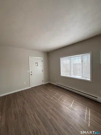 $1,700 | 37 Wakefield Court, Unit 1, New Britain, CT 06053