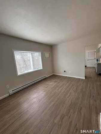 $1,700 | 37 Wakefield Court, Unit 1, New Britain, CT 06053