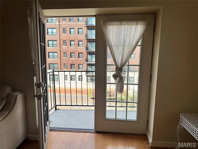 $90,000 | 5696 Kingsbury Avenue, Unit 306, St. Louis, MO 63112