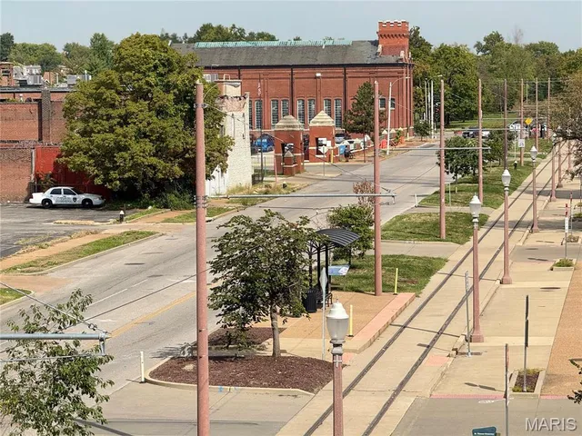 $90,000 | 5696 Kingsbury Avenue, Unit 306, St. Louis, MO 63112