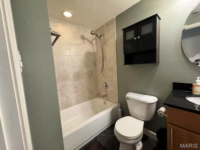 $90,000 | 5696 Kingsbury Avenue, Unit 306, St. Louis, MO 63112