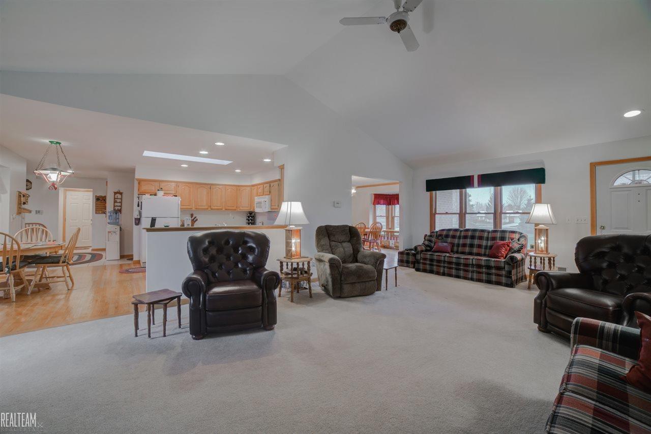 1070 Holmes Road Allenton, MI 48002 - Photo 21 of 38 31328549-20.JPG