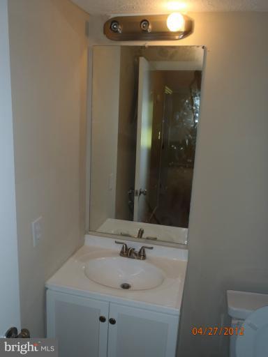 3 Nancy Court Rosedale, MD 21237 - Photo 8 of 20 Bath