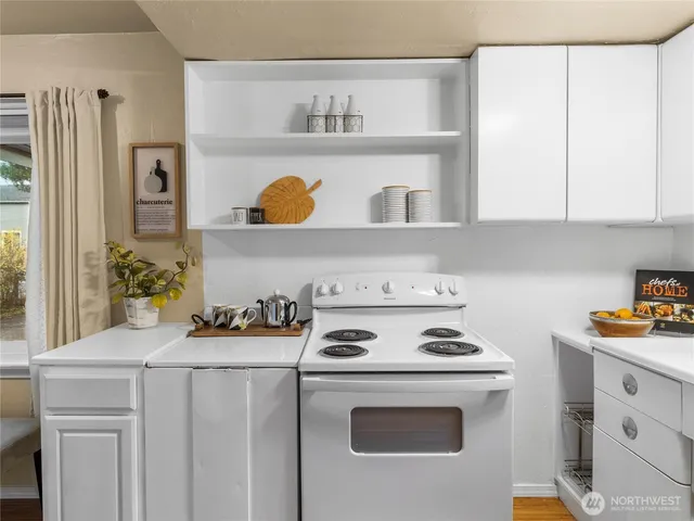 $399,999 | 735 Northeast McWilliams Road, Bremerton, WA 98311