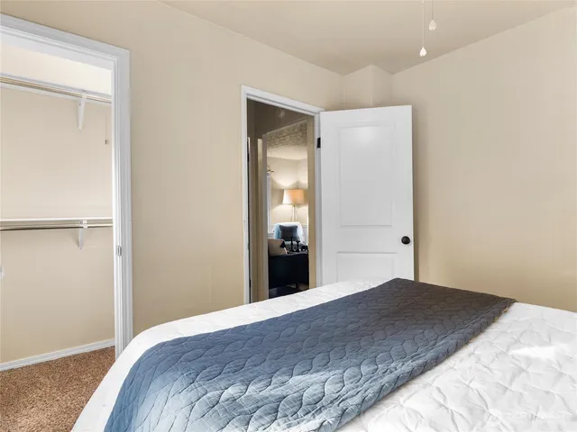 $399,999 | 735 Northeast McWilliams Road, Bremerton, WA 98311