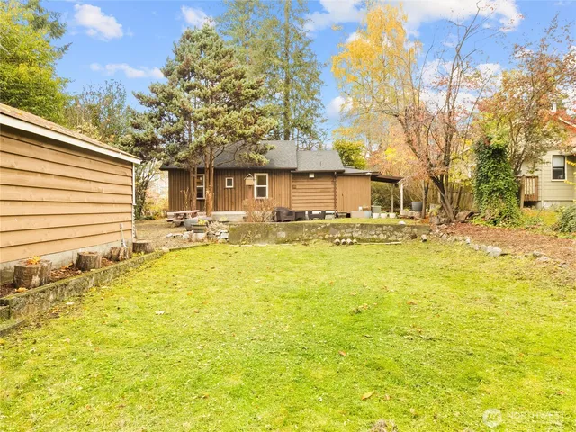 $399,999 | 735 Northeast McWilliams Road, Bremerton, WA 98311