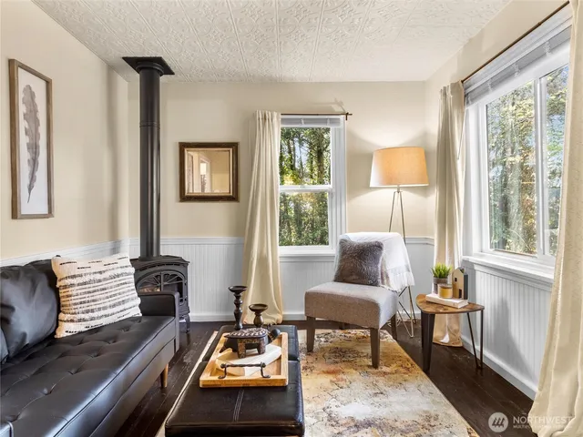 $399,999 | 735 Northeast McWilliams Road, Bremerton, WA 98311