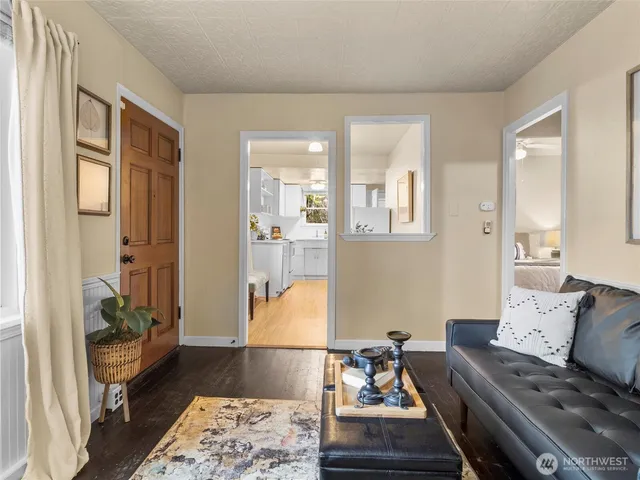 $399,999 | 735 Northeast McWilliams Road, Bremerton, WA 98311