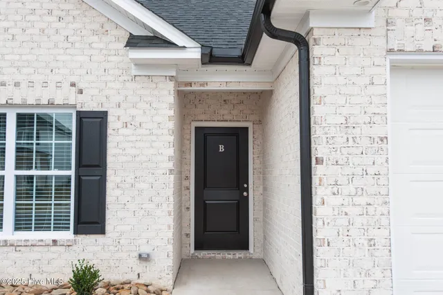 $297,500 | 2028 Dartford Drive, Unit B, Greenville, NC 27834