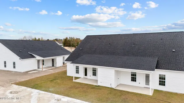 $297,500 | 2028 Dartford Drive, Unit B, Greenville, NC 27834