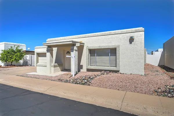 $1,699 | 1032 East Michelle Drive, Phoenix, AZ 85022