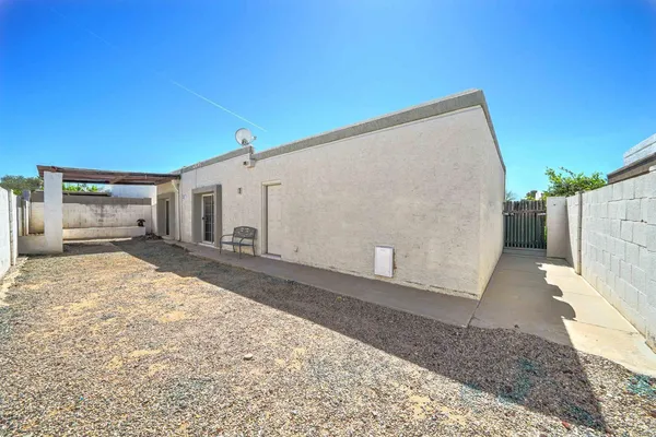 $1,699 | 1032 East Michelle Drive, Phoenix, AZ 85022