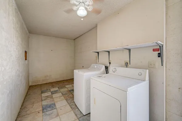 $1,699 | 1032 East Michelle Drive, Phoenix, AZ 85022