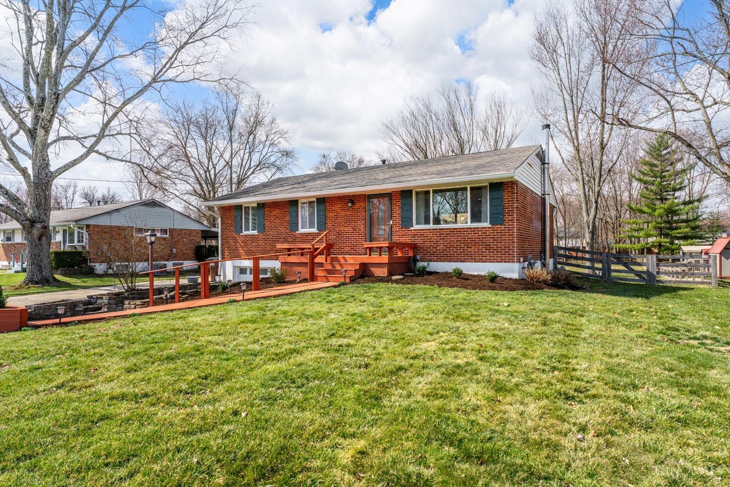 999 Pamela Road Cincinnati, OH 45255 - Photo 4 of 37 Gallery Image 4