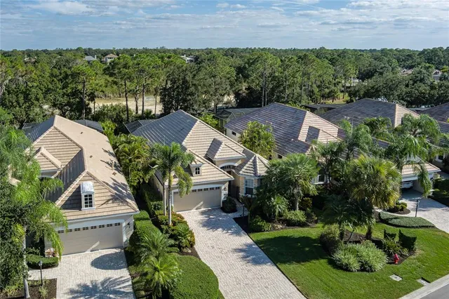 $677,000 | 7431 Edenmore Street, Lakewood Ranch, FL 34202