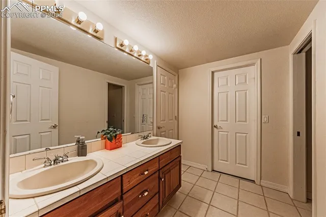 a view of outdoor space yard deck and patio