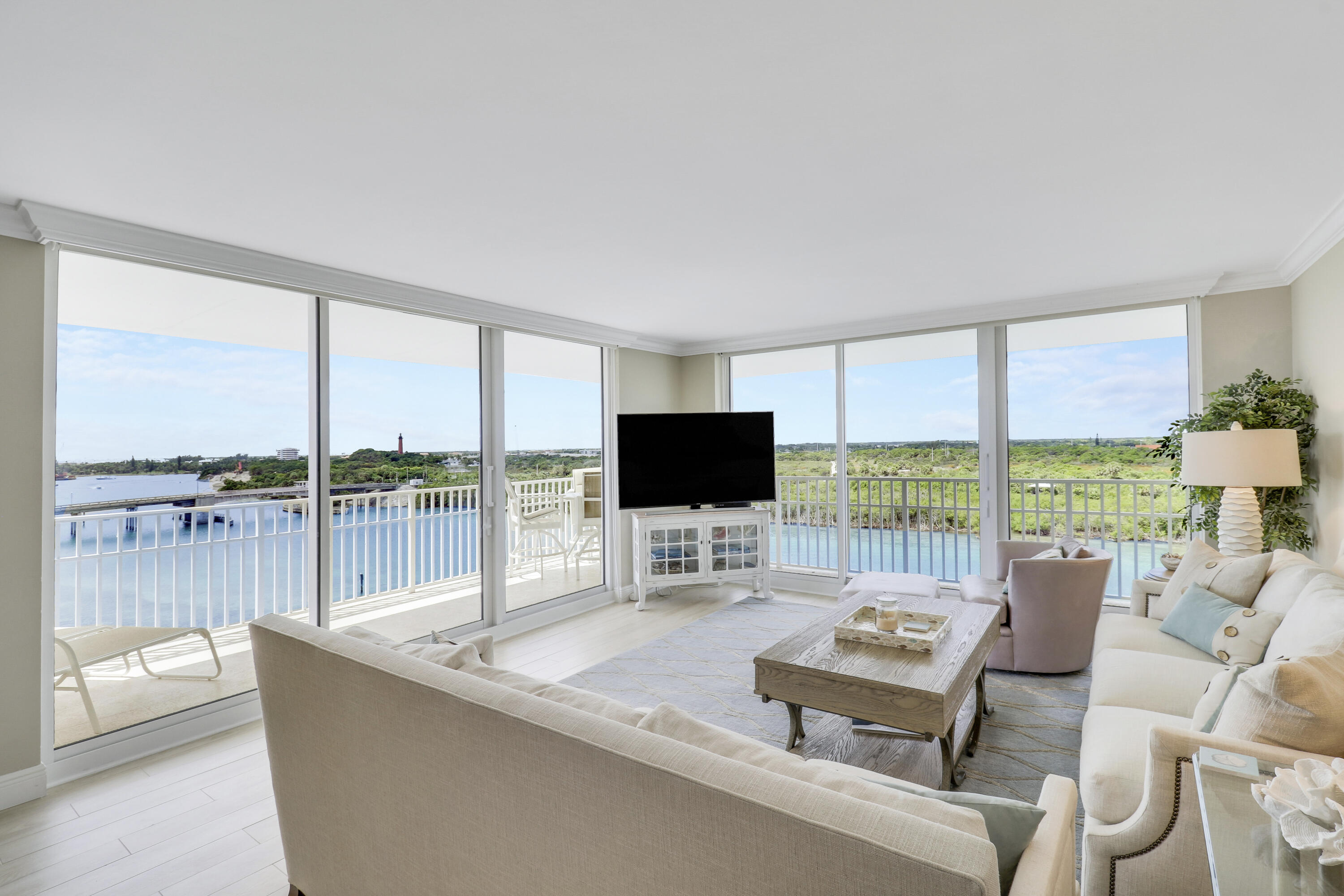 375 South Beach Road, Unit 803 Tequesta, FL 33469 - Photo 12 of 43 living