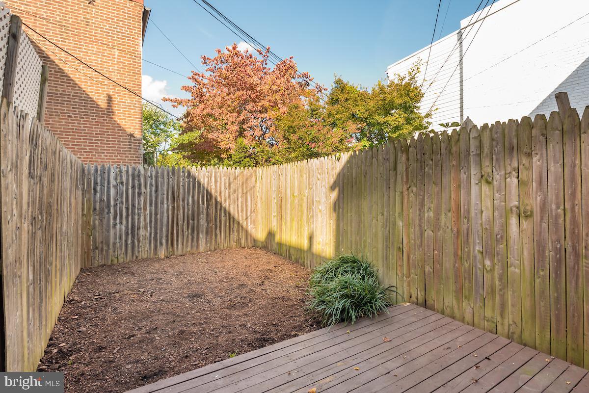 1202 D Street Southeast Washington, DC 20003 - Photo 16 of 20 Gallery Image 16