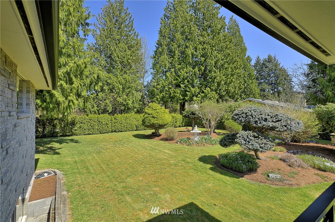 18611 North Road Bothell, WA 98012 - Photo 26 of 38 a view of an outdoor space and a yard