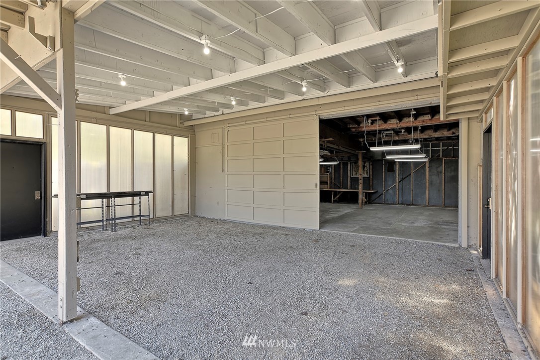 18611 North Road Bothell, WA 98012 - Photo 33 of 38 a view of a building with an empty space