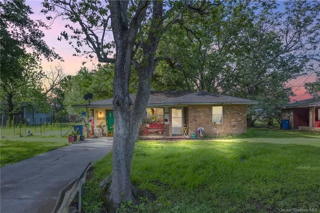 $79,999 | 915 McKinley Street, Jennings, LA 70546