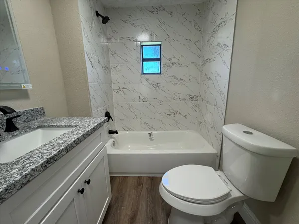 $1,375 | 9006 Elm Street, Hitchcock, TX 77563